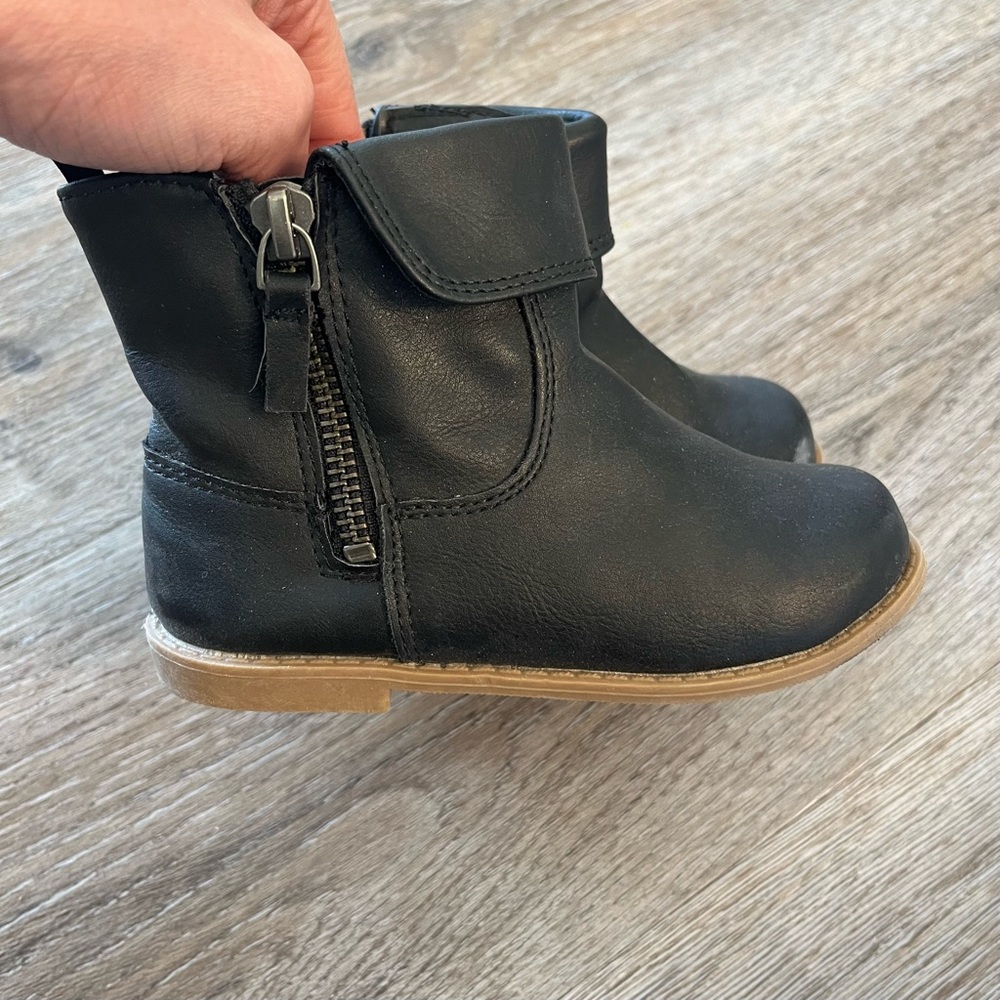 Old Navy booties